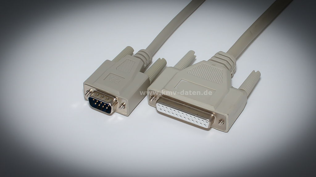 Null-Modem Kabel Länge:3,0m.
1 x 9 pol.Sub D Stecker
< > 1 x 25 pol.Sub D Buchse